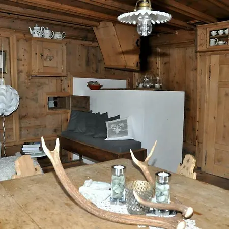 Chasa Schombrina Semesterbostad Scuol