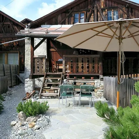 Chasa Schombrina * Scuol
